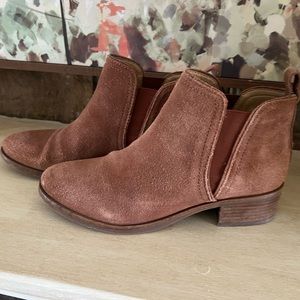 Lucky soft suede like bootie